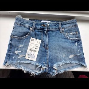 NWT ZARA High Waisted Distressed Cut Off Shorts